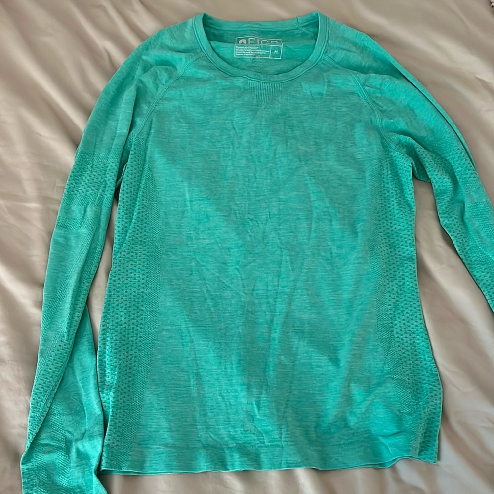 Figs salta under scrub